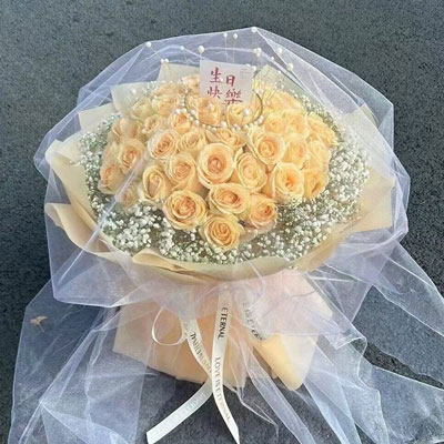 泉州52朵香槟玫瑰满天星，你就是我的全部